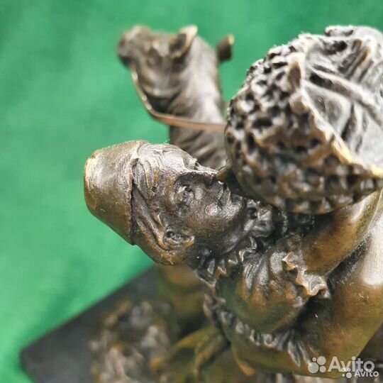 Бронзовая скульптура Прощание казака с казачкой