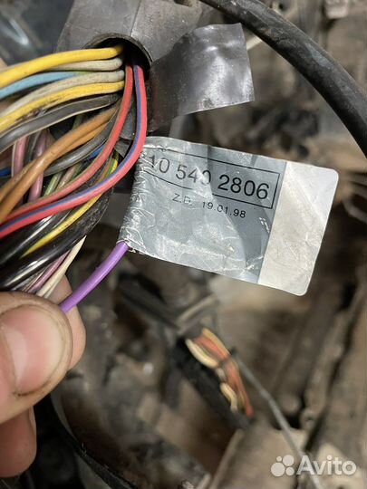 Проводка подкопотная (Коса ) Месредес w210 m112