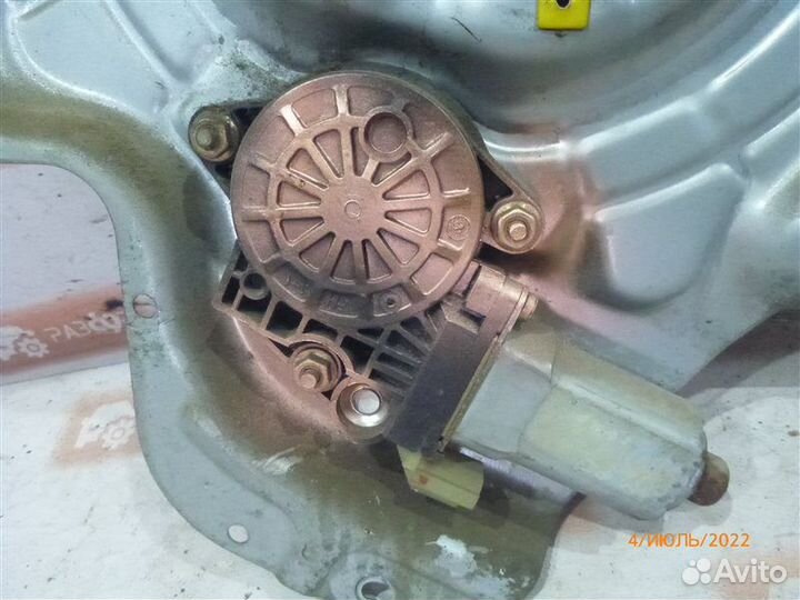 Стеклоподъемник задний правый Hyundai Elantra XD