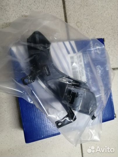 Кнопки на руле Элантра. Новый. Оригинал