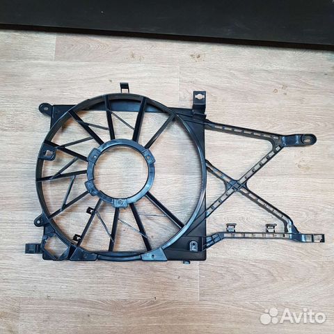 Диффузор вентилятора Opel Astra H, Zafira B