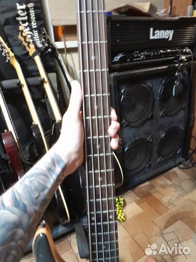 Бас гитара bullfighter 5 струн