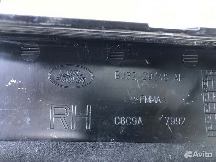 Накладка стойки кузова задняя правая Land Rover