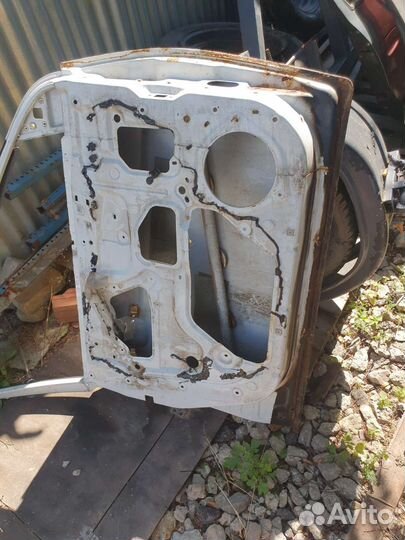 Дверь водительская на джили эмгранд ес7