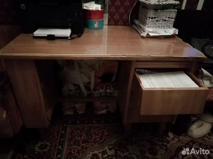 Детский письменный стол