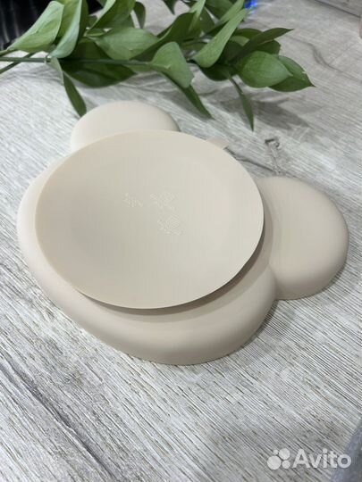 Тарелка силиконовая на присоске противоскользащая