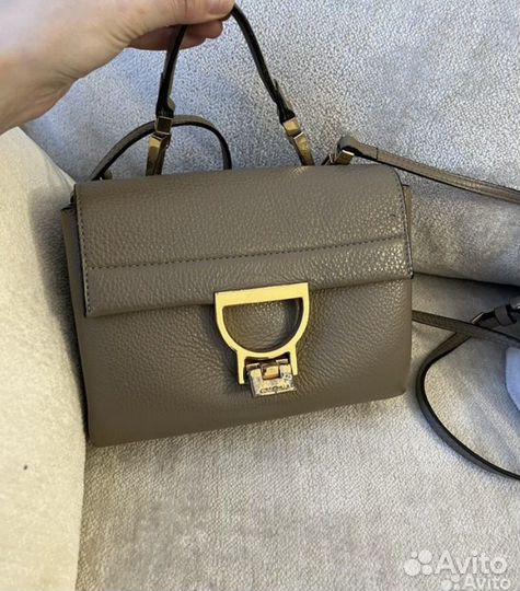 Сумка кроссбоди Coccinelle Arlettis Signature