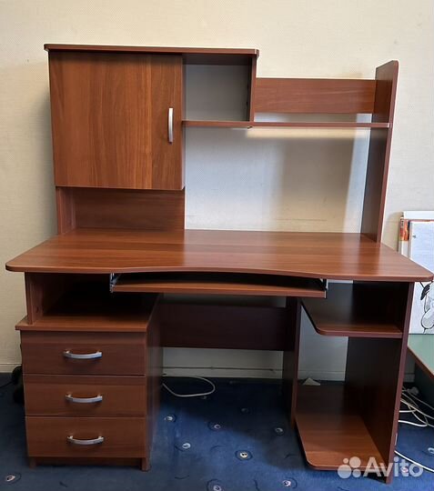 Рабочий стол для школьника