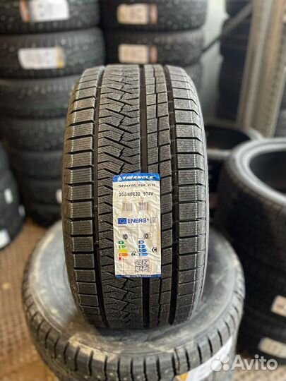 Triangle PL02 265/40 R20 104V