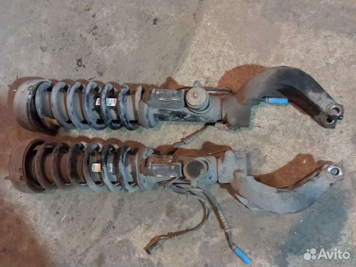 Амортизаторы передние в сборе BMW X5 E70