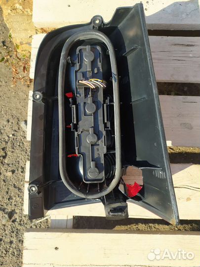 Фонарь задний левый Мерседес Вито