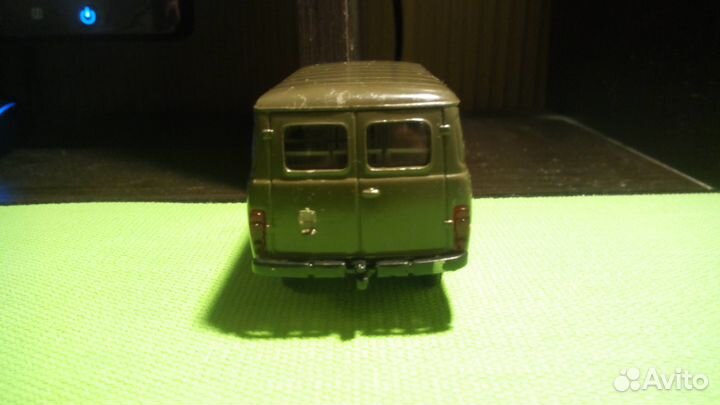 Модель автомобиля УАЗ 452 (Номерная А41,1:43,ссср)