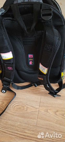 Школьный каркасный ранец - рюкзак Hummingbird