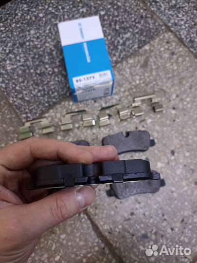 Колодки тормозные задние Land Rover Discovery