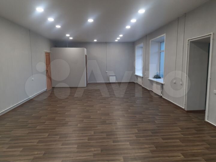 Свободного назначения, 70 м²