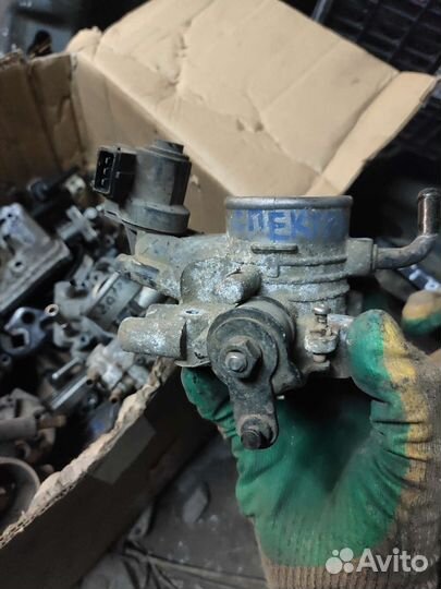 Дроссельная заслонка Kia Spectra S6D бу 1,6