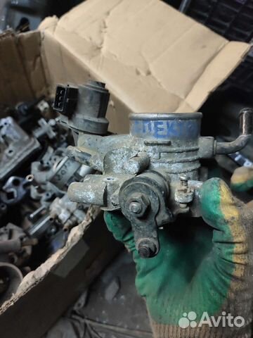 Дроссельная заслонка Kia Spectra S6D бу 1,6