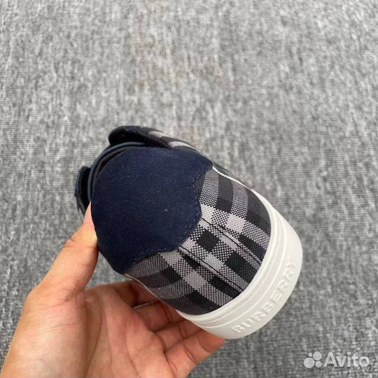 Кроссовки / Кеды Burberry