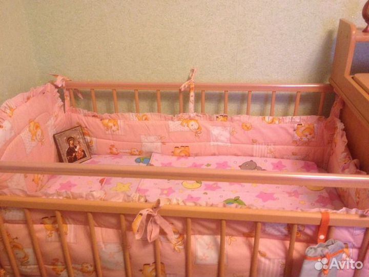 Детская кроватка трансформер с маятником