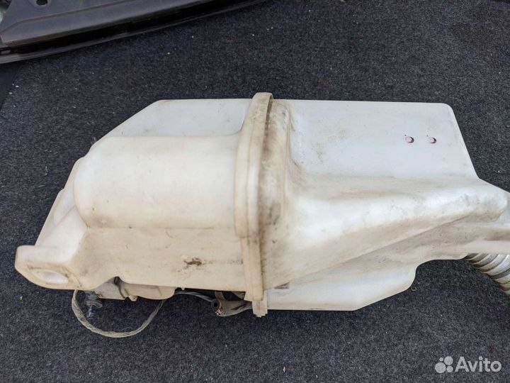 Бачок омывателя Land Rover Freelander 2