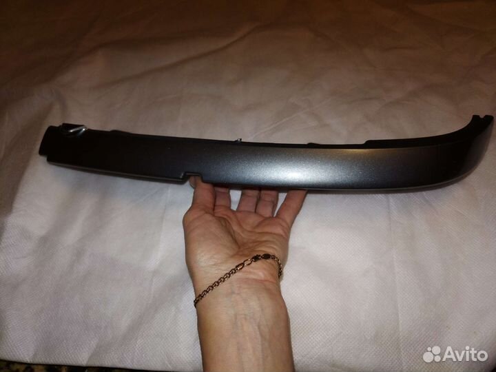 Левая ресничка (накладка под фару) на Ваз 2115