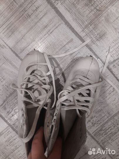 Коньки фигурные