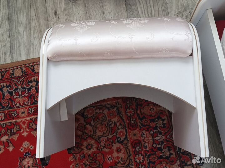 Банкетка бу