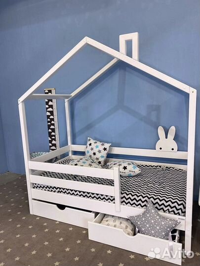 Детская кровать из массива