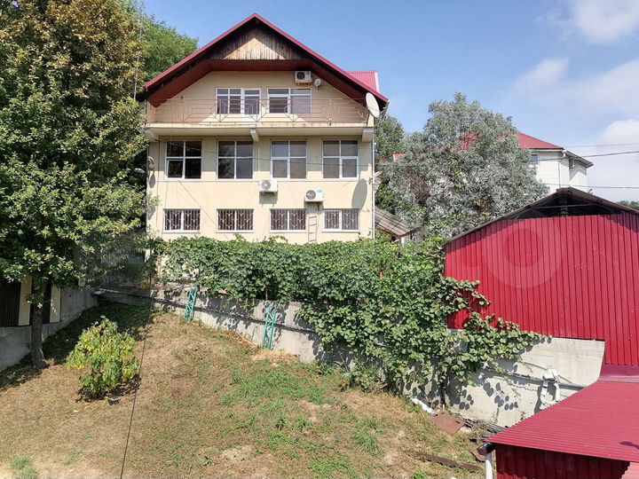 Коттедж 300 м² на участке 20 сот.