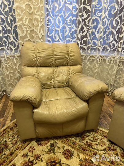 Диван и кресло