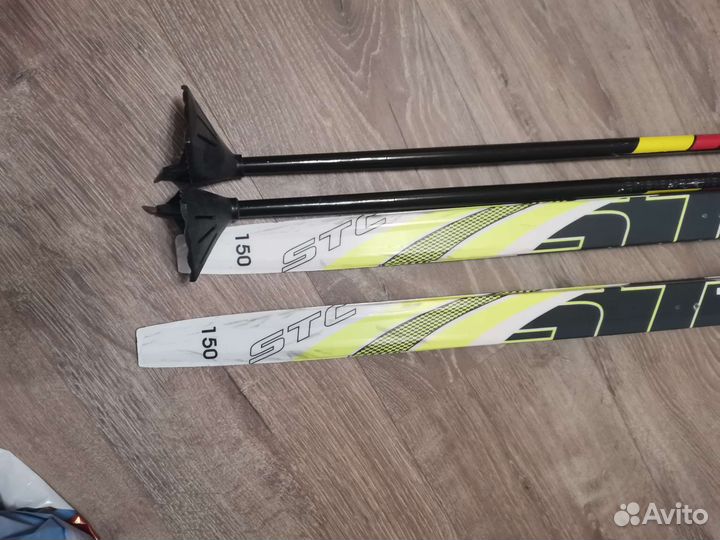 Лыжи детские 150 см. с палками, без креплений