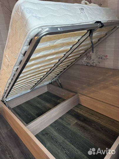 Комплект мебели в детскую и подростковую комнату