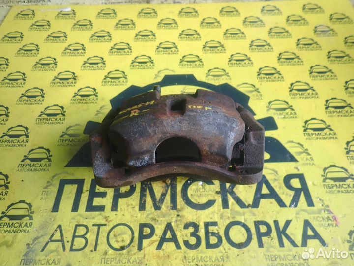 Суппорт передний правый Nissan Qashqai (J10) 06-14