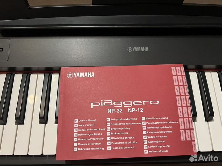 Цифровое пианино Yamaha Piaggero NP-12