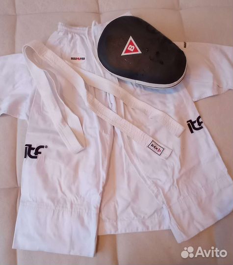 Костюм для тхэквондо