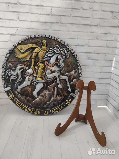 Пано из гипса в национальном стиле с подставкой