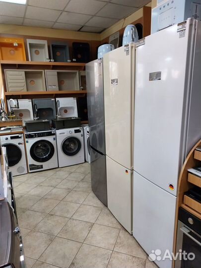 Холодильник midea MRS518sfnbe2 в наличии