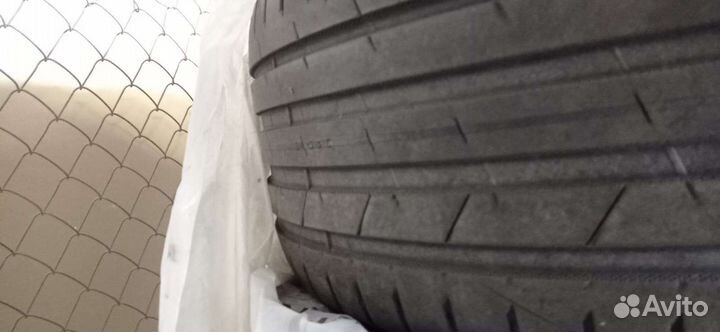 Nokian Tyres Hakka Black 2 245/40 R20