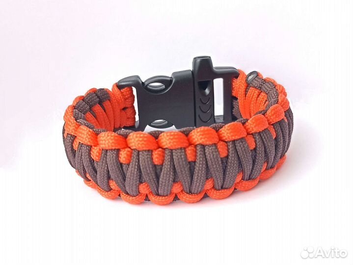 Браслет для выживания из паракорда