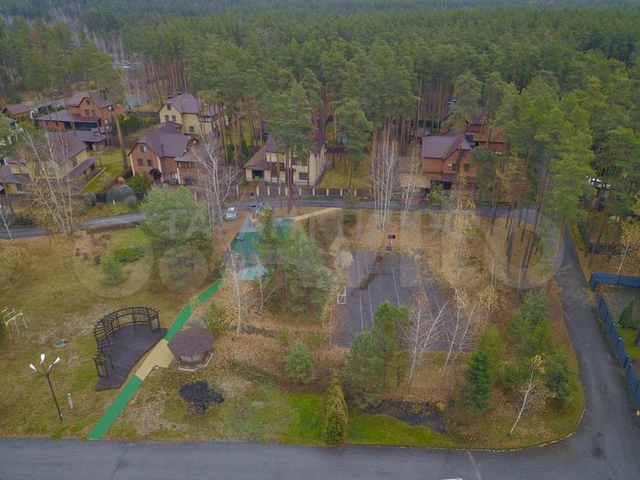 Коттедж 257,3 м² на участке 8,6 сот.