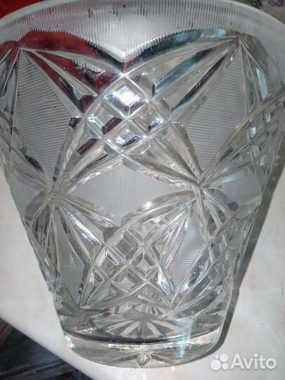 Хрустальная ваза