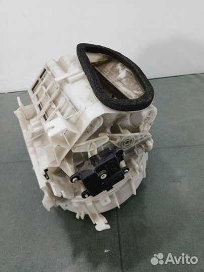 Корпус мотора печки Infiniti Qx70 S51 VQ37VHR 2015