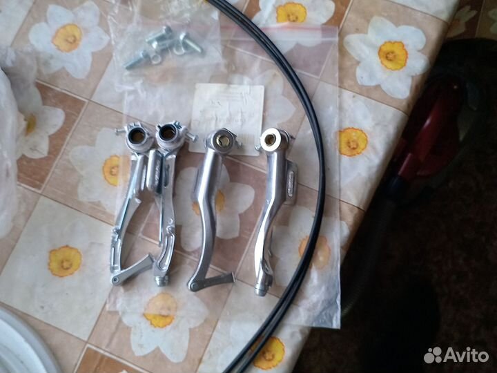 Тормозные рычаги с тросиками 2 пары алюминиевые