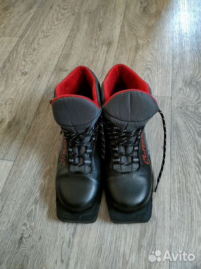 Лыжные ботинки классические 39