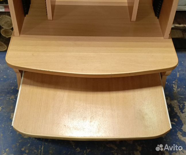 Компьютерный стол + доставка