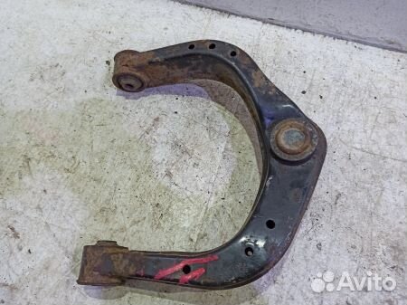 Рычаг передний левый верхний