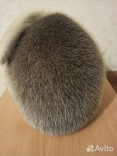 Женская меховая шапка
