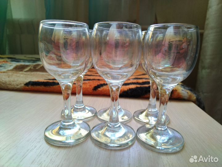 Рюмки на ножке