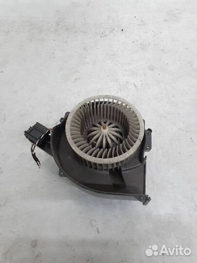 Моторчик печки Skoda Roomster 2008 6Q1819015