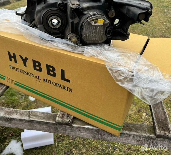 Фара Toyota Camry v 50 оригинал(левая, правая)